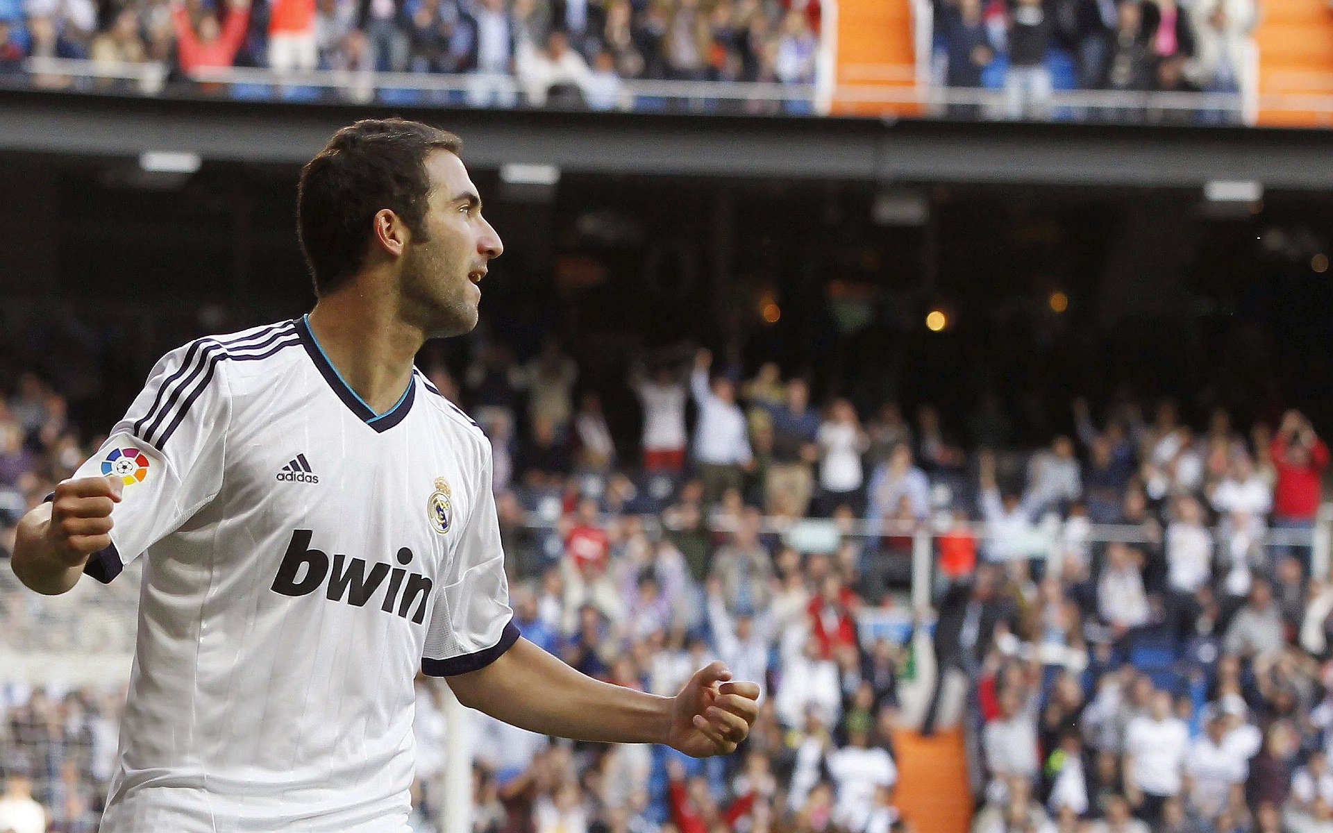 IM体育在线注册-冰与火之歌，阿森纳的雪夜逆袭与卡塞米罗的炽热统治